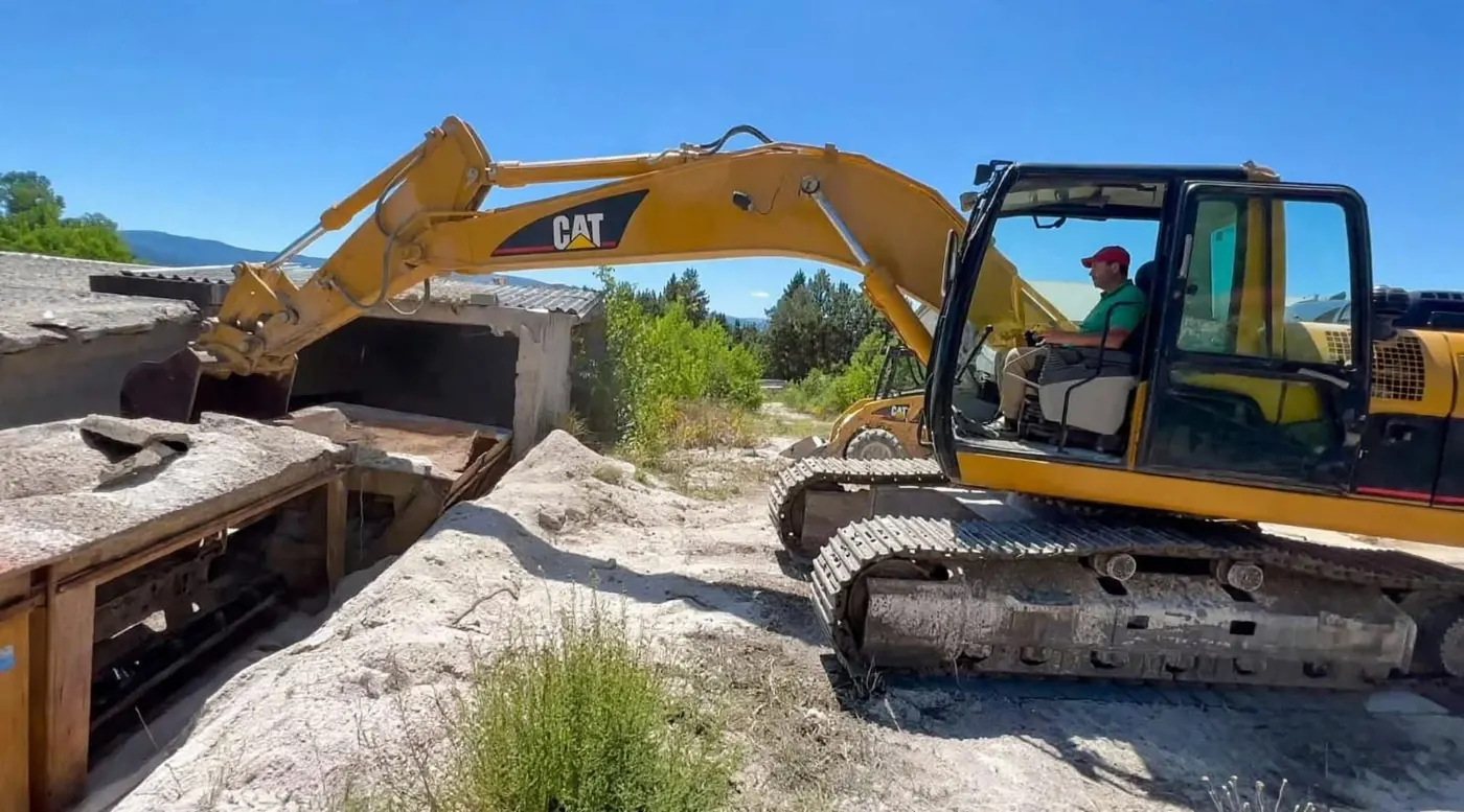 Escavatore in un cantiere